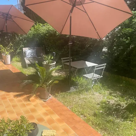 Bel Cap D Avec Terrasses Et Jardins 昂蒂布